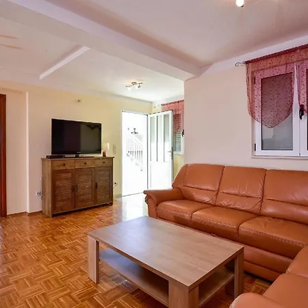 Ferienwohnung Fuer 6 Personen Ca 60 Qm In Orebic, Dalmatien Sueddalmatien * Orebić